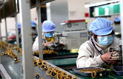赣州经开区畅通运行“微循环” 助力园区企业复工复产再赋能